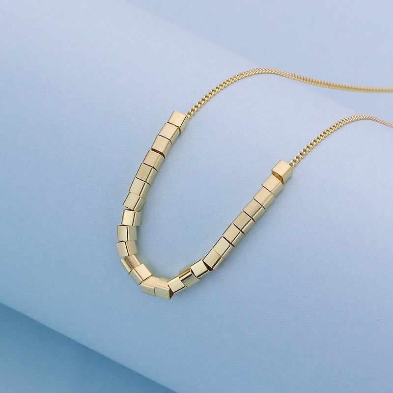 Золотая цепь с бусинами 6