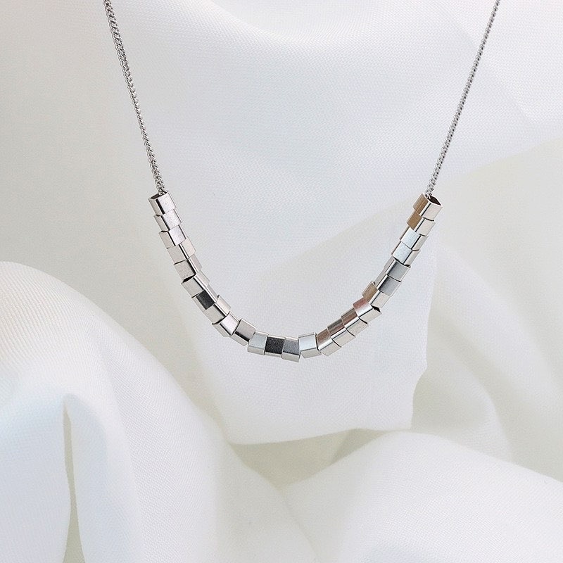 Серебряная цепь с бусинами 4